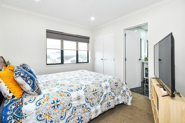 Photo of property in 76 Carruth Road, Papatoetoe, Auckland, 2025