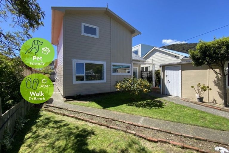 Photo of property in 18 Kauri Street, Eastbourne, Lower Hutt, 5013