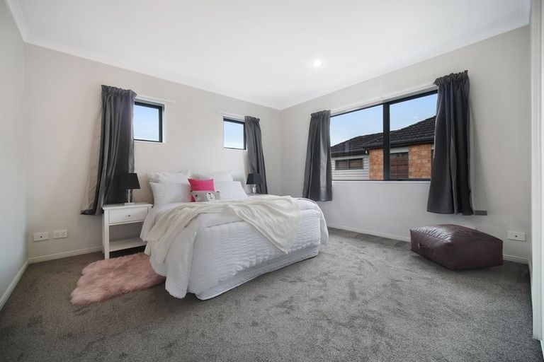 Photo of property in 4 Coachman Drive, Flat Bush, Auckland, 2016