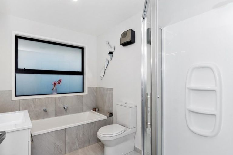 Photo of property in 53 Kahuparere Crescent, Pyes Pa, Tauranga, 3112