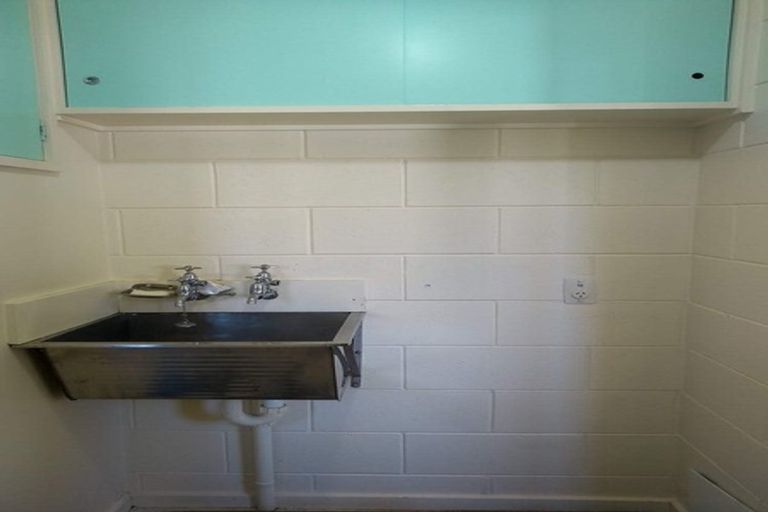 Photo of property in 17/4u Dr Taylor Terrace, Johnsonville, Wellington, 6037