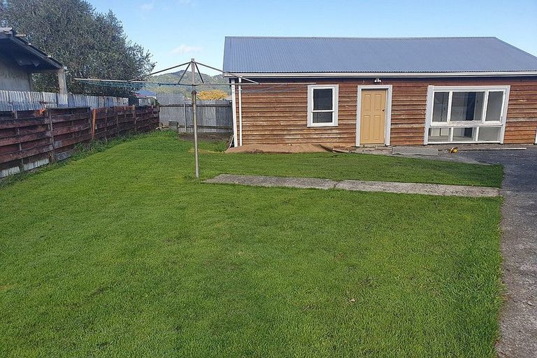 Photo of property in 29 Ruthven Road, Wainuiomata, Lower Hutt, 5014