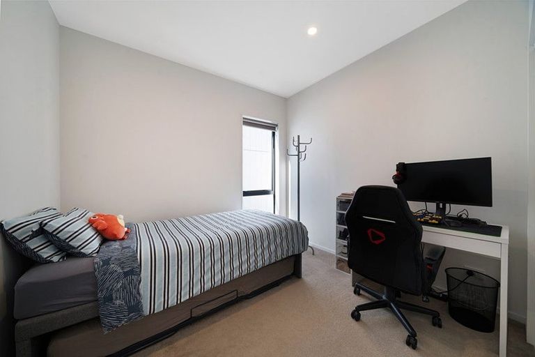 Photo of property in 18 Mata Road, Massey, Auckland, 0614