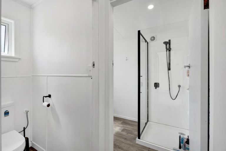 Photo of property in 39 Domett Street, Opunake, 4616