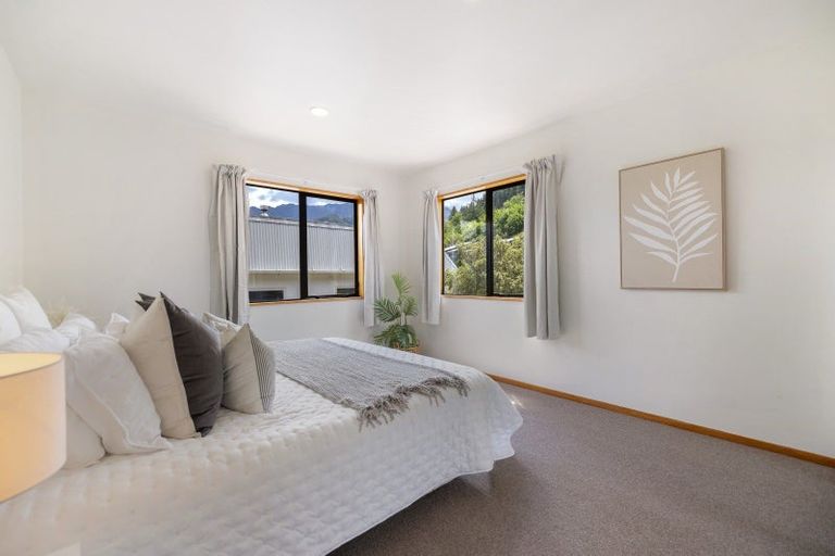 Photo of property in 12b Windsor Place, Queenstown, 9300