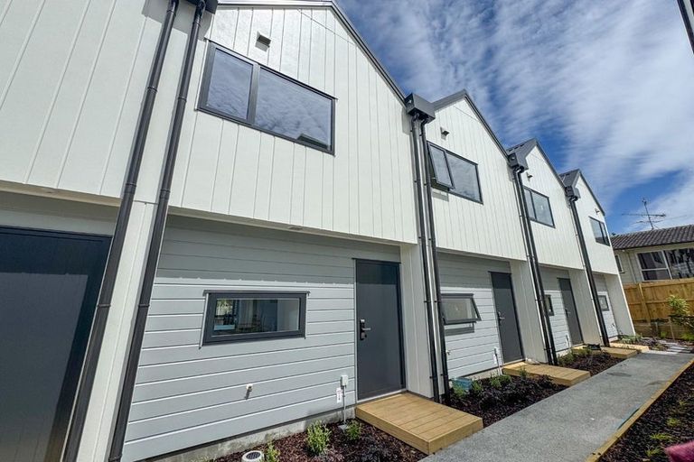 Photo of property in 30d Flaxdale Street, Birkdale, Auckland, 0626