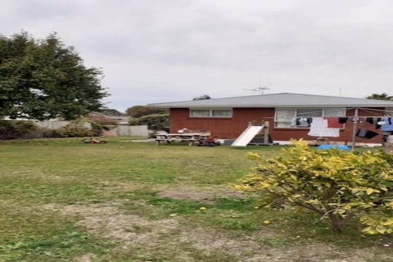 Photo of property in 8 Bayly Place, Te Puke, 3119