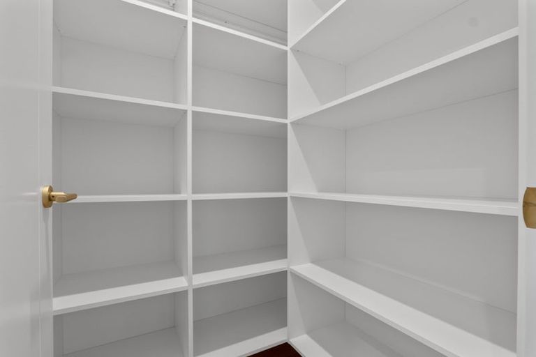 Photo of property in 9/2 Wilton Street, Westown, New Plymouth, 4310