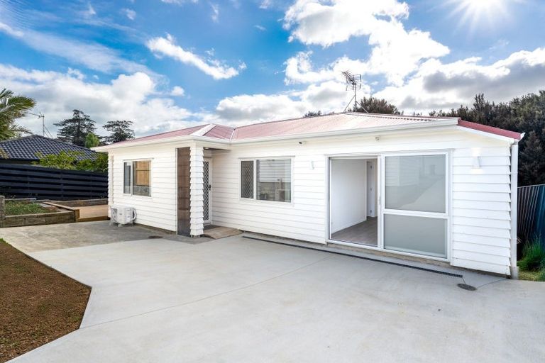 Photo of property in 41 Gosford Drive, Botany Downs, Auckland, 2010
