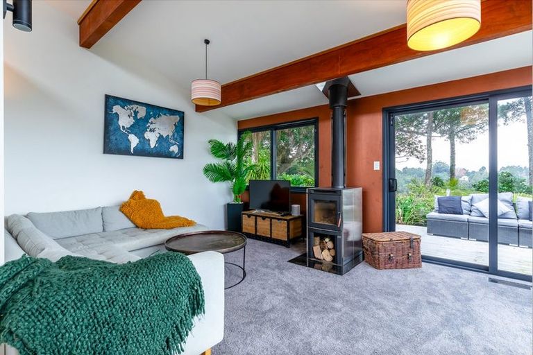 Photo of property in 47 Huia Road, Titirangi, Auckland, 0604