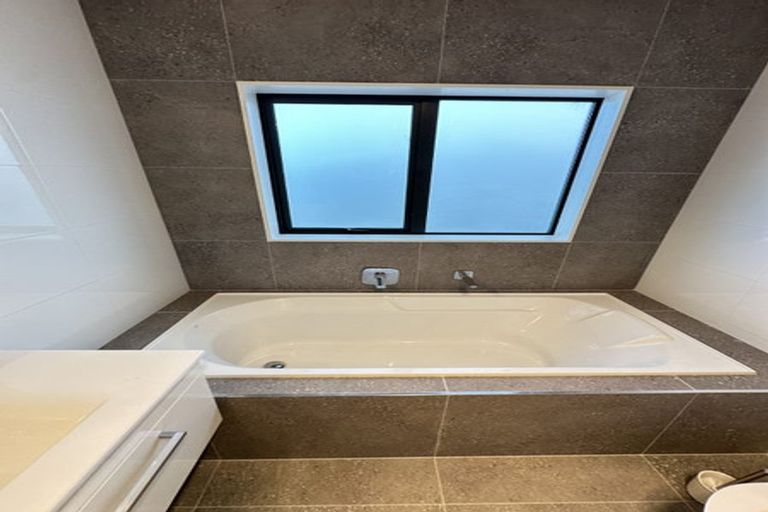 Photo of property in 3 Grover Street, Orewa, 0931