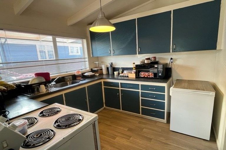 Photo of property in 16 Richard Road, Mangere, Auckland, 2022