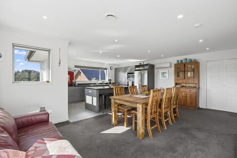 Photo of property in 24 Sunninghurst Drive, Fairfield, Dunedin, 9018