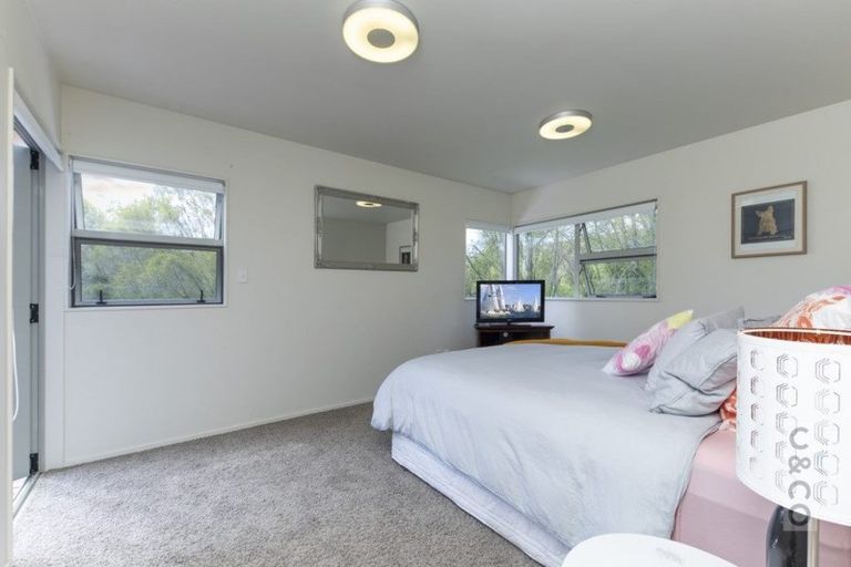 Photo of property in 8 Pineview Lane, Helensville, 0875