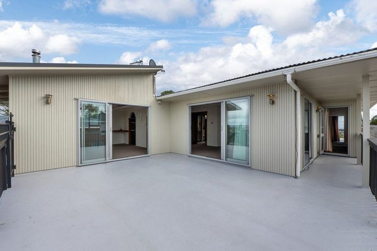 Photo of property in 245 Sunset Road, Sunnynook, Auckland, 0632