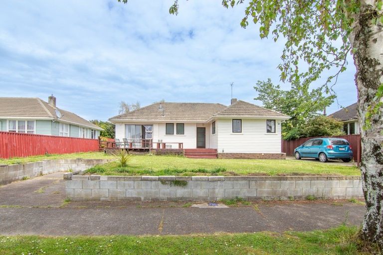 Photo of property in 12 Rochester Street, Awapuni, Palmerston North, 4412