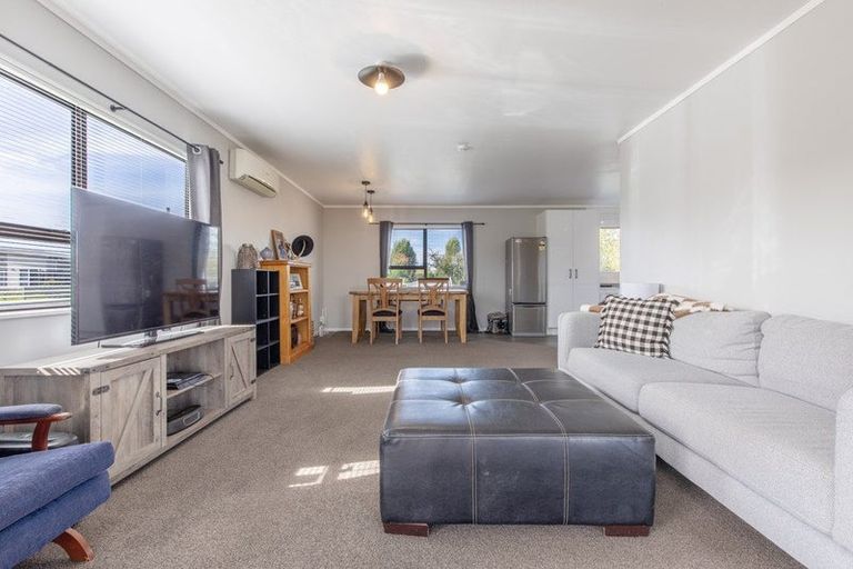 Photo of property in 11a Johnson Street, Waipawa, 4210