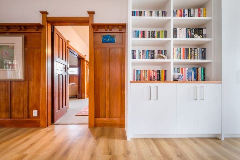 Photo of property in 86 Saint Martins Road, Saint Martins, Christchurch, 8022
