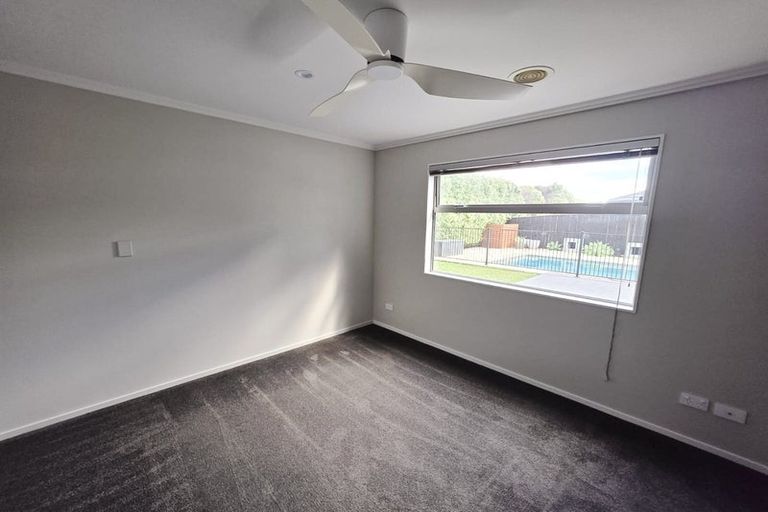 Photo of property in 49 San Priamo Place, Paraparaumu Beach, Paraparaumu, 5032