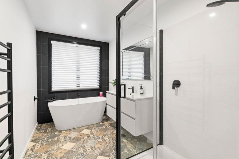 Photo of property in 24 Tower Crescent, Durie Hill, Whanganui, 4500