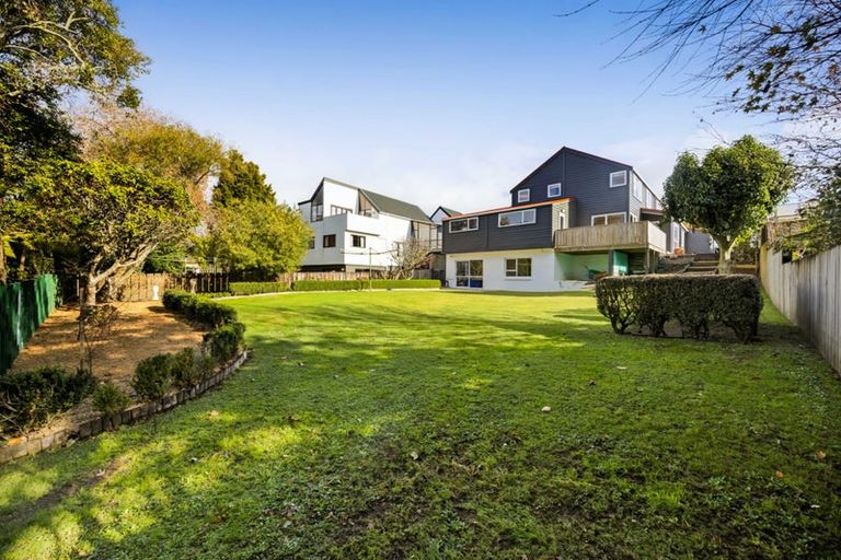 Photo of property in 21 Nikau Street, Inglewood, 4330