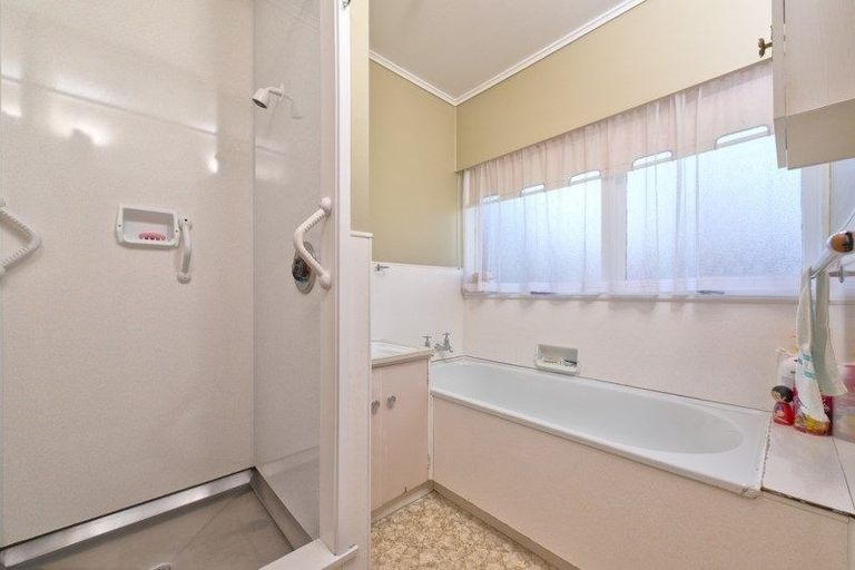 Photo of property in 3/54 Great South Road, Manurewa, Auckland, 2102