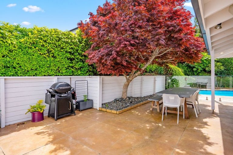 Photo of property in 7 Parr Terrace, Castor Bay, Auckland, 0620