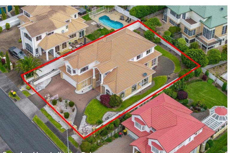 Photo of property in 35 Mccahill Views, Botany Downs, Auckland, 2010