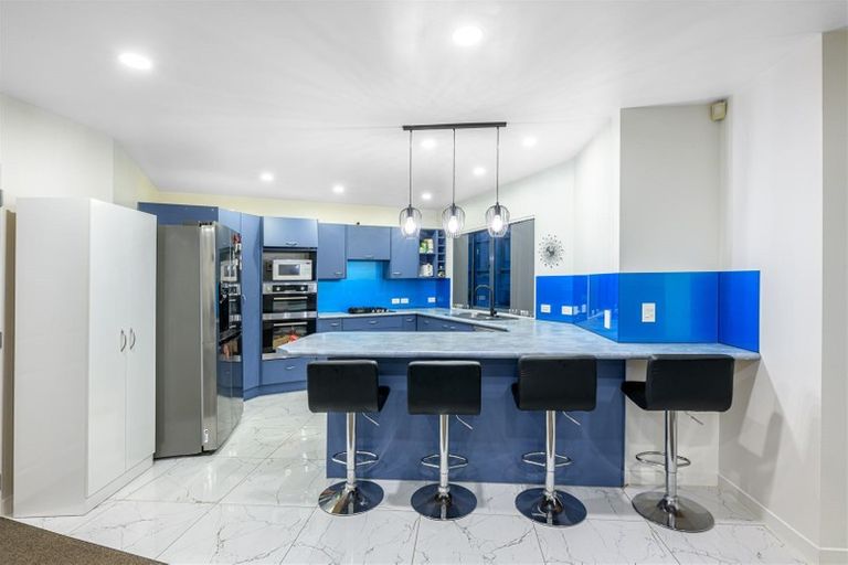 Photo of property in 10 San Pablo Way, Henderson, Auckland, 0612