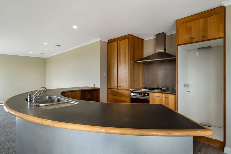 Photo of property in 4190a Great North Road, Glendene, Auckland, 0602