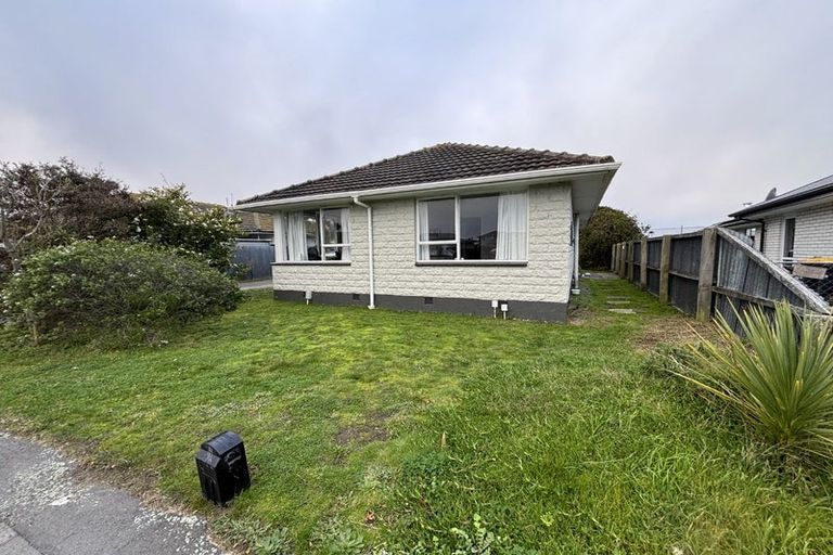 Photo of property in 27 Woodlands Place, Aranui, Christchurch, 8061