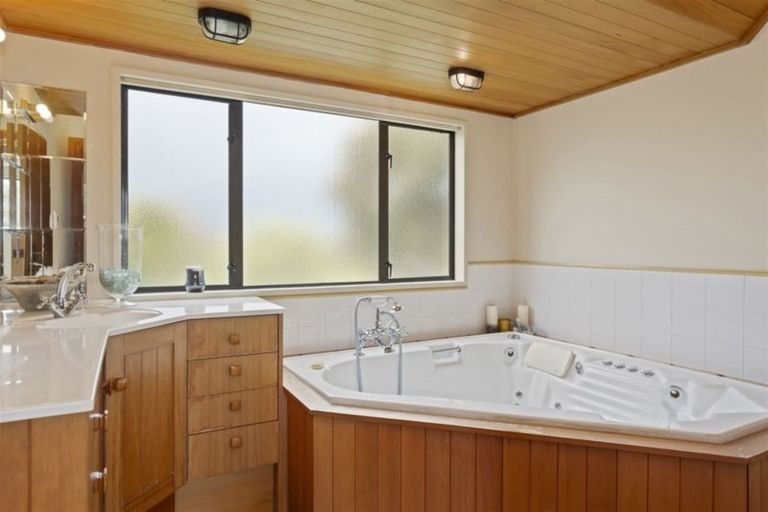 Photo of property in 12 Harrod Place, Rangiora, 7400