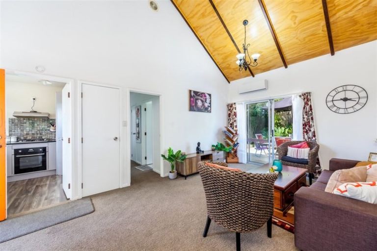 Photo of property in 3/1 Gatman Street, Birkdale, Auckland, 0626