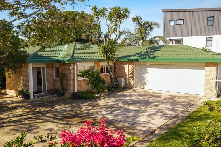Photo of property in 723b Te Atatu Road, Te Atatu Peninsula, Auckland, 0610
