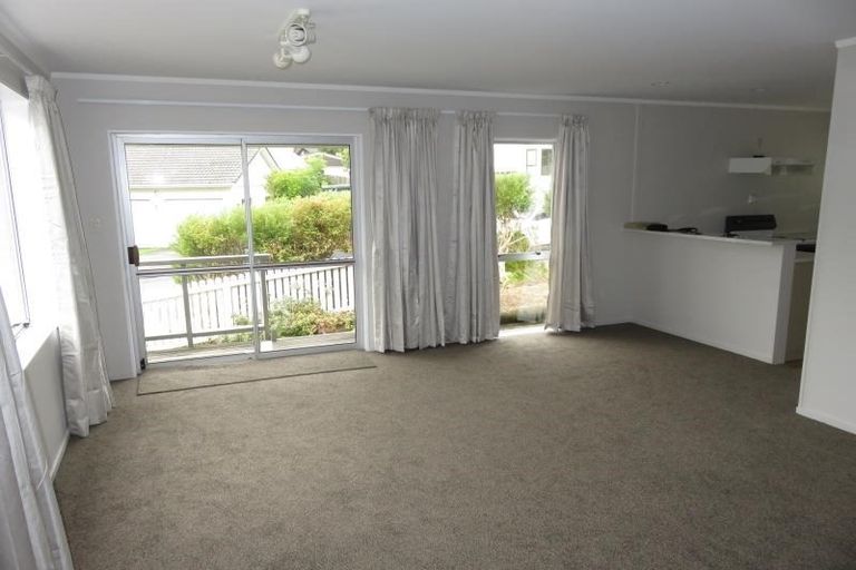 Photo of property in 4 Mallard Grove, Churton Park, Wellington, 6037