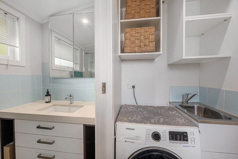 Photo of property in 10 Bennett Street, Port Albert, Wellsford, 0973