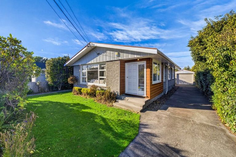 Photo of property in 18a Coopers Road, Dallington, Christchurch, 8061