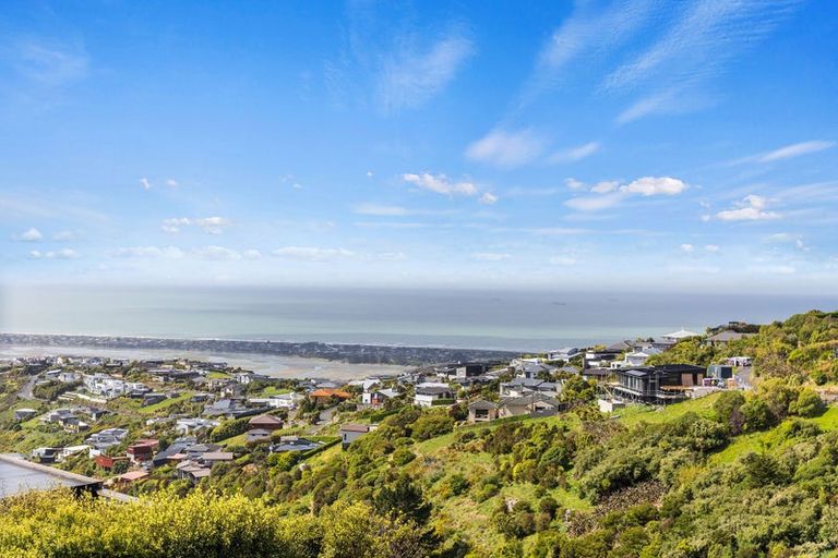 Photo of property in 5 Craigieburn Lane, Mount Pleasant, Christchurch, 8081