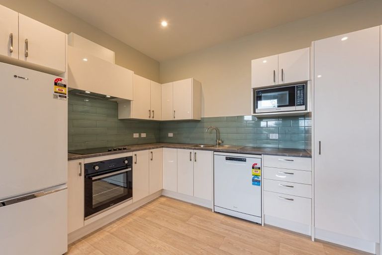 Photo of property in 35 Hankey Street, Mount Cook, Wellington, 6011