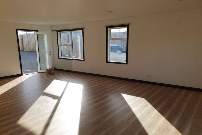 Photo of property in 9a Cheshire Street, Cannons Creek, Porirua, 5024