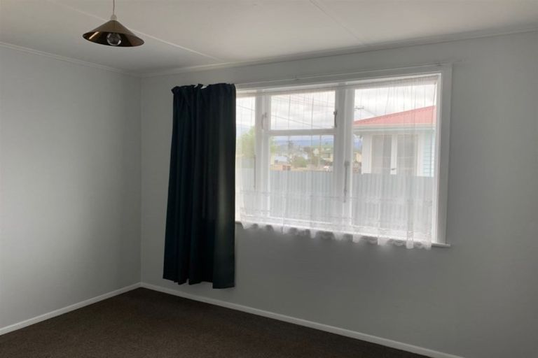 Photo of property in 35 Cameron Crescent, Masterton, 5810