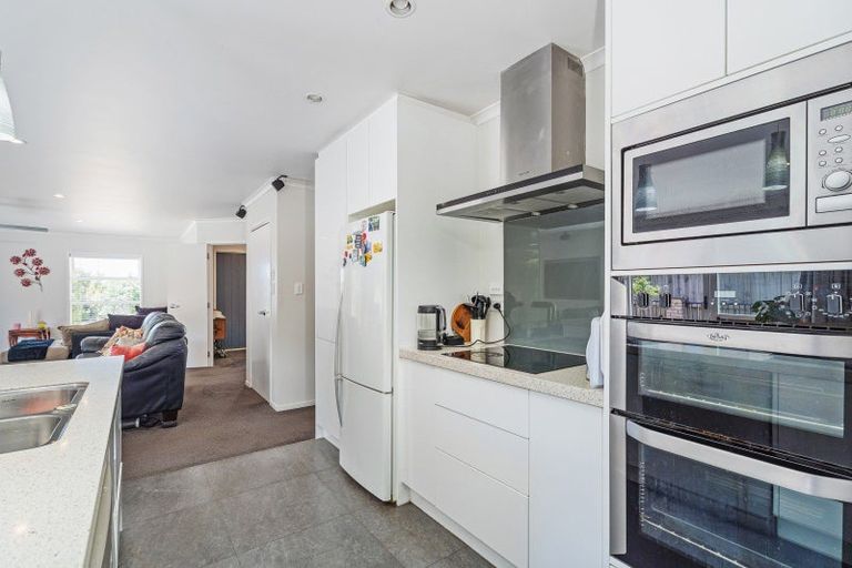 Photo of property in 16 Leeward Drive, Whitianga, 3510