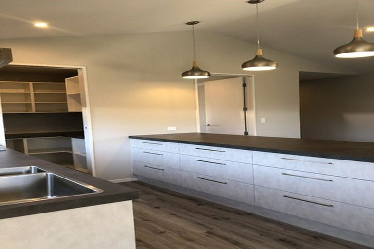 Photo of property in 5 Tussle Grove, Halswell, Christchurch, 8025