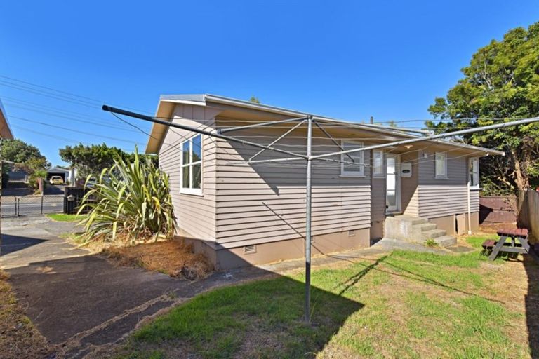 Photo of property in 2/97 Mahia Road, Manurewa, Auckland, 2102