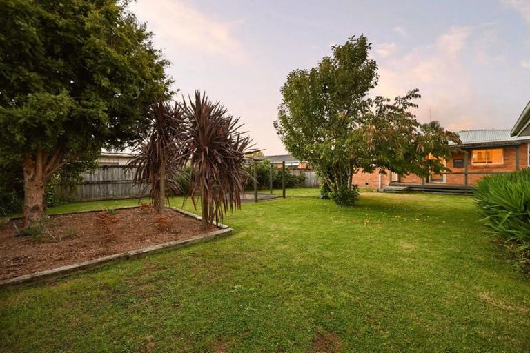 Photo of property in 102 Browning Street, Leamington, Cambridge, 3432