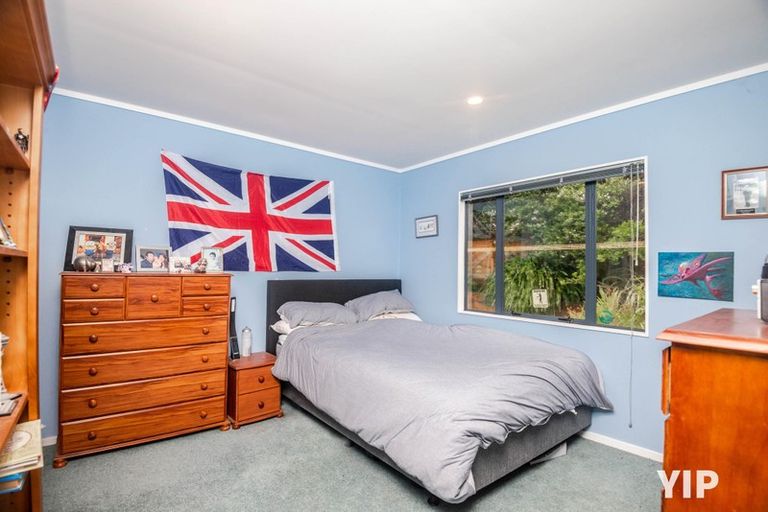 Photo of property in 132 Westchester Drive, Churton Park, Wellington, 6037