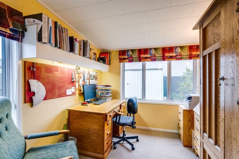 Photo of property in 34 Meeanee Road, Taradale, Napier, 4112