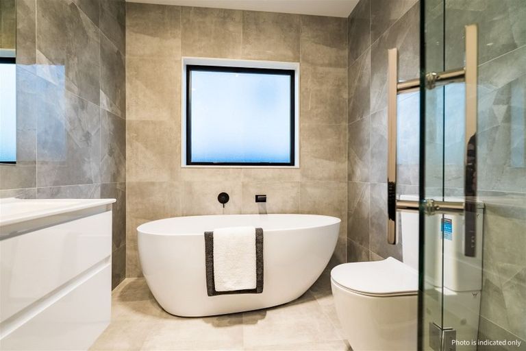 Photo of property in 42 Morus Road, Massey, Auckland, 0614