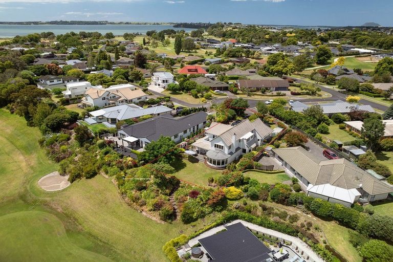 Photo of property in 5 Ashwood Grove, Omokoroa, 3114