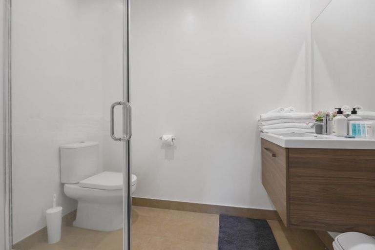 Photo of property in 35 Kanuka Road, Hobsonville, Auckland, 0616